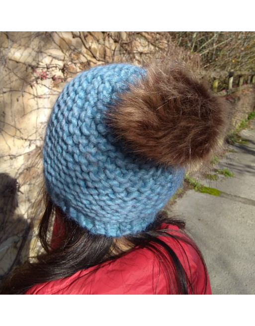 GORRO LOVE AZUL CLARO